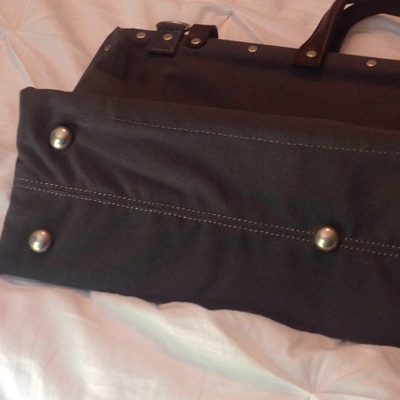 Gray Line Of Trade Weekender Bag - Picture 4 of 7